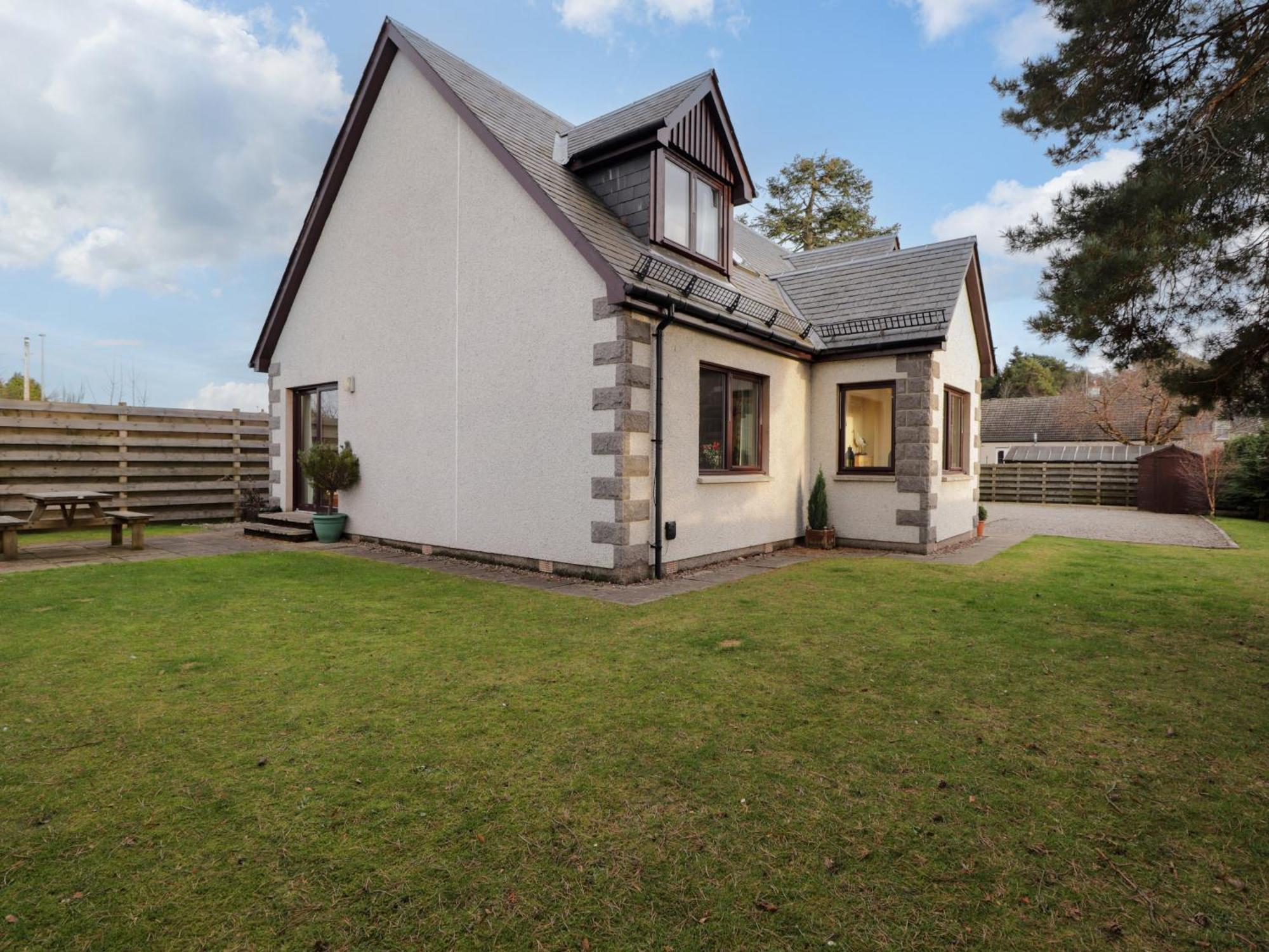 Bruach Gorm Cottage Grantown-on-Spey Exterior photo