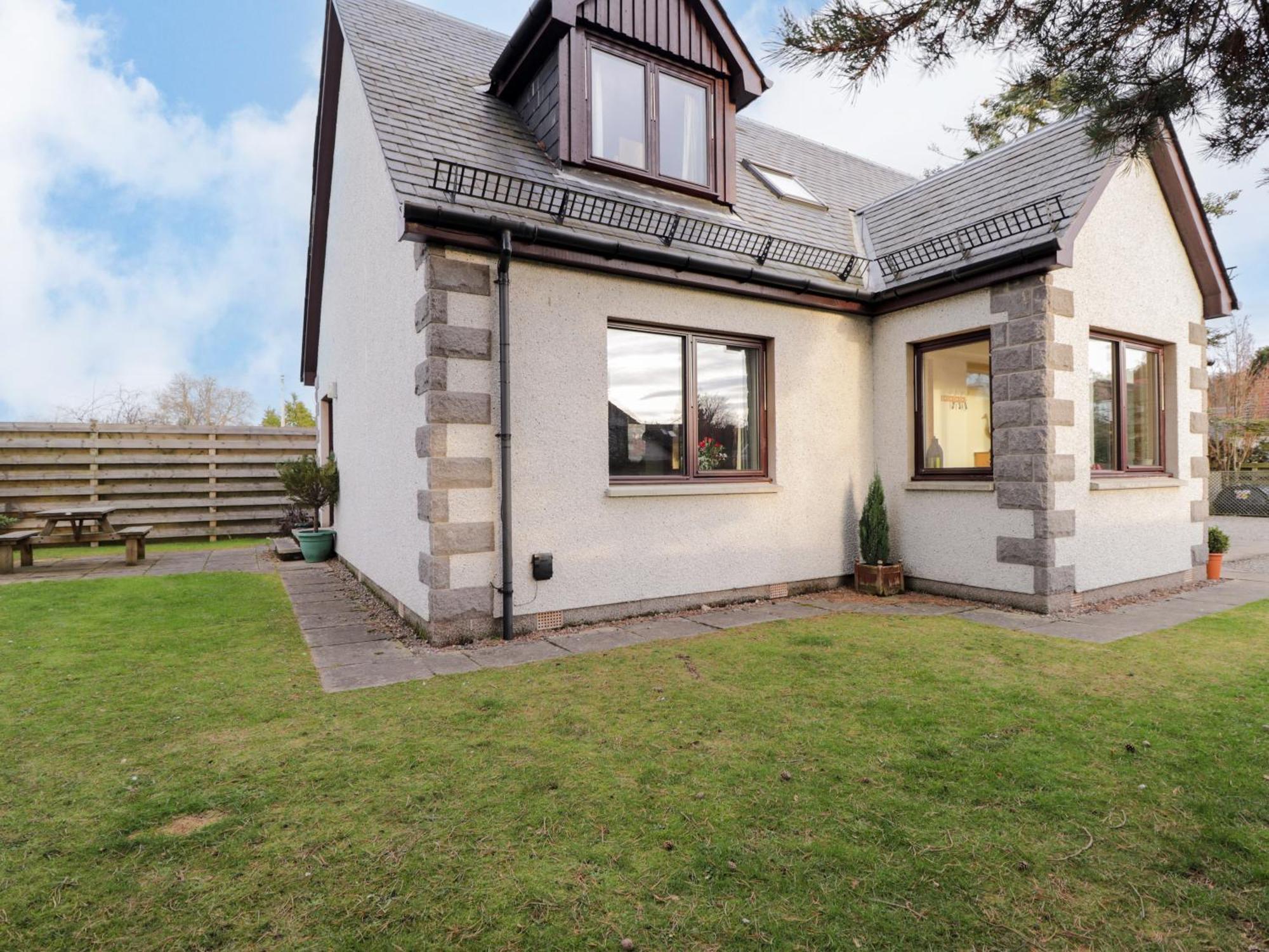 Bruach Gorm Cottage Grantown-on-Spey Exterior photo